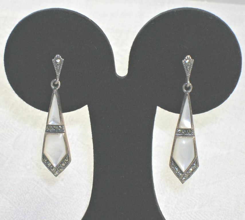Elegant Art Deco Mother of Pearl Marcasite Sterling Silver Demi Parure Ring Dangle Earrings Elegant Art Deco Mother of Pearl Marcasite Sterling Silver Demi Parure Ring Dangle Earrings