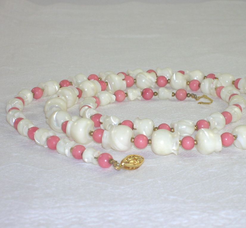 Long MOP Single Strand Necklace Pink Glass & Gold Tone Beads Long MOP Single Strand Necklace Pink Glass & Gold Tone Beads