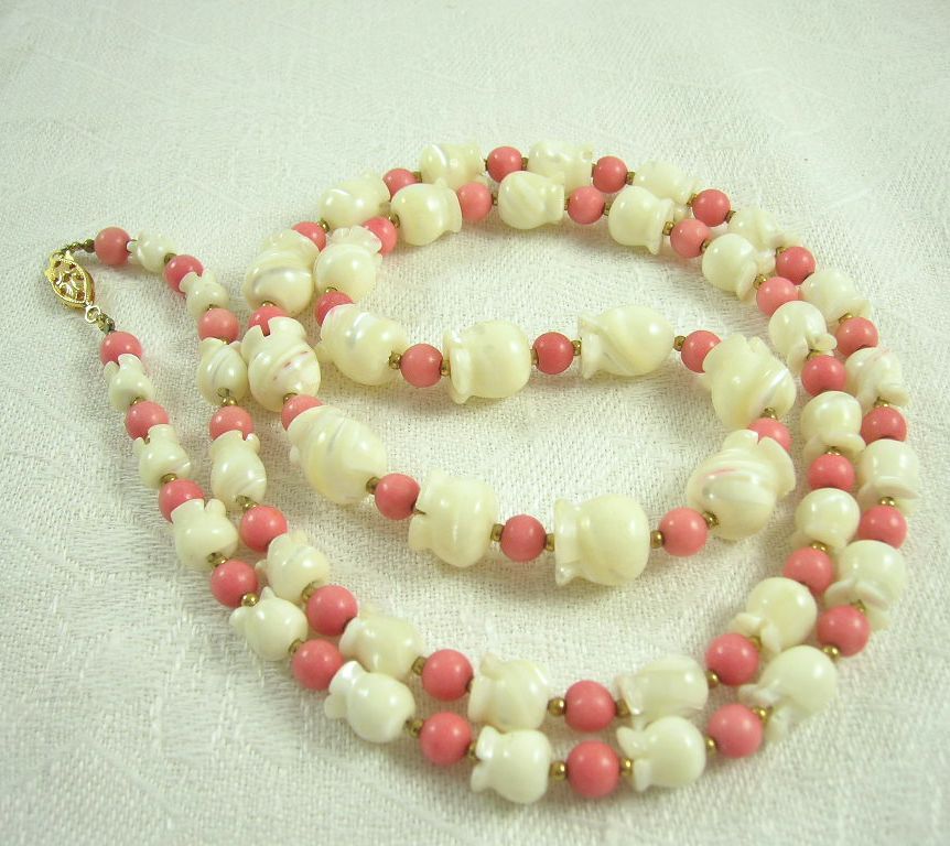 Long MOP Single Strand Necklace Pink Glass & Gold Tone Beads Long MOP Single Strand Necklace Pink Glass & Gold Tone Beads