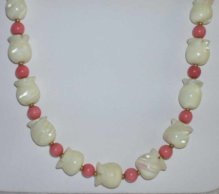 Long MOP Single Strand Necklace Pink Glass & Gold Tone Beads Long MOP Single Strand Necklace Pink Glass & Gold Tone Beads