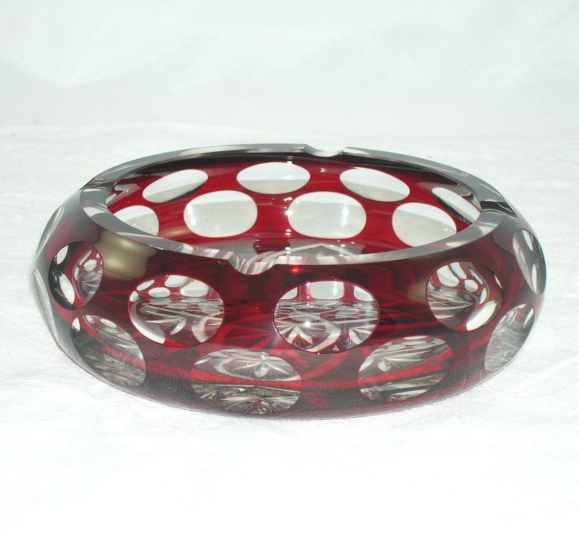 Gorgeous Ruby Red Cut To Clear Glass Ashtray Geometric Designs Gorgeous Ruby Red Cut To Clear Glass Ashtray Geometric Designs
