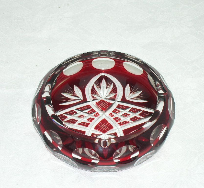 Gorgeous Ruby Red Cut To Clear Glass Ashtray Geometric Designs Gorgeous Ruby Red Cut To Clear Glass Ashtray Geometric Designs