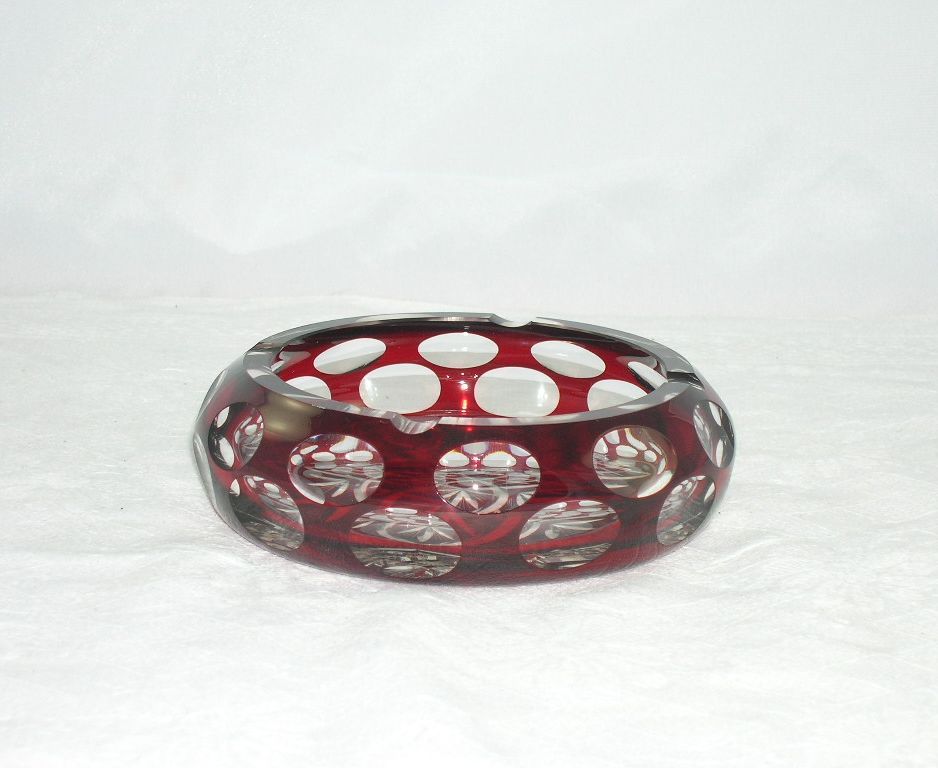 Gorgeous Ruby Red Cut To Clear Glass Ashtray Geometric Designs Gorgeous Ruby Red Cut To Clear Glass Ashtray Geometric Designs