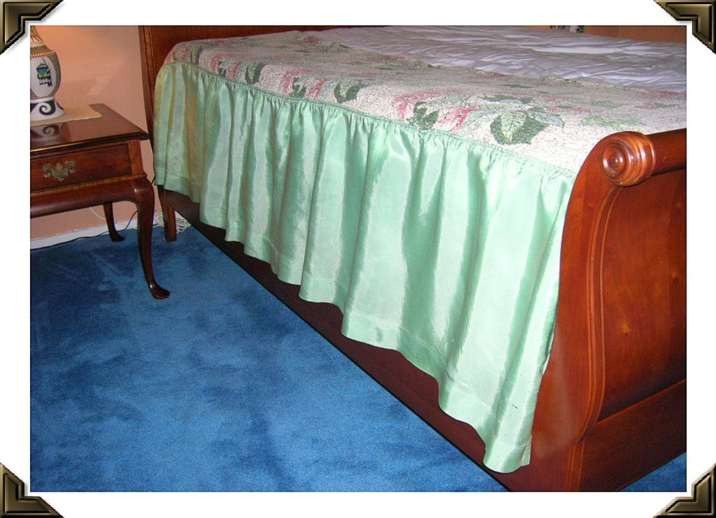 Delightful Vintage Barkcloth & Satin Twin Bedspread Delightful Vintage Barkcloth & Satin Twin Bedspread
