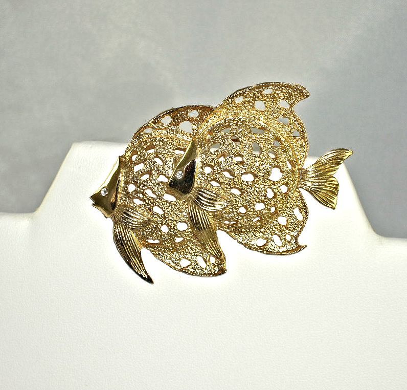 Vintage NOS Double Figural Angel Fish Pin Brooch Vintage NOS Double Figural Angel Fish Pin Brooch