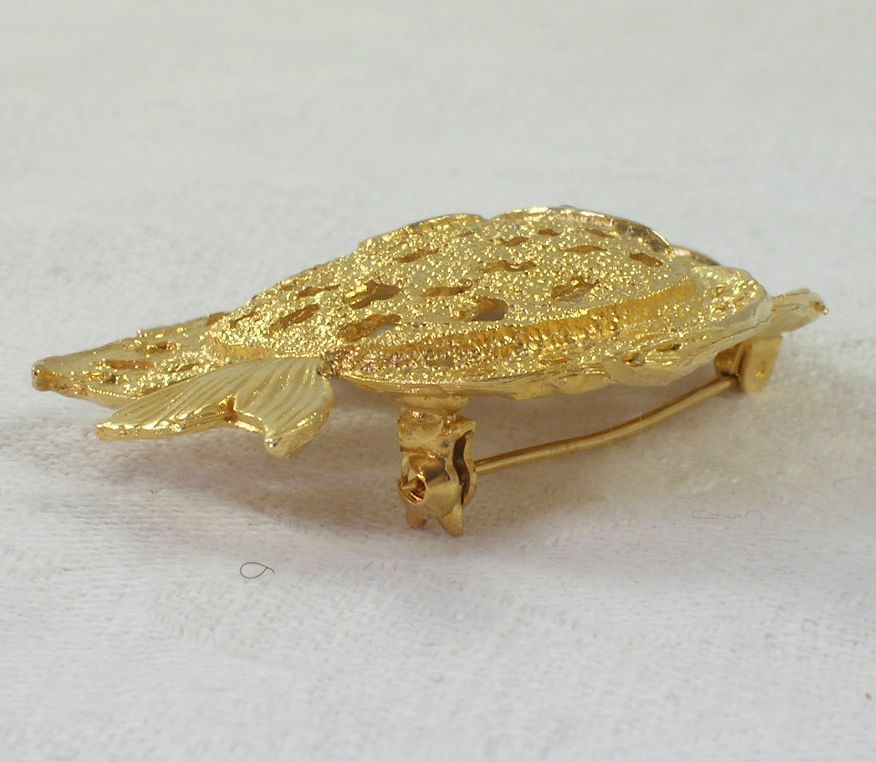 Vintage NOS Double Figural Angel Fish Pin Brooch Vintage NOS Double Figural Angel Fish Pin Brooch