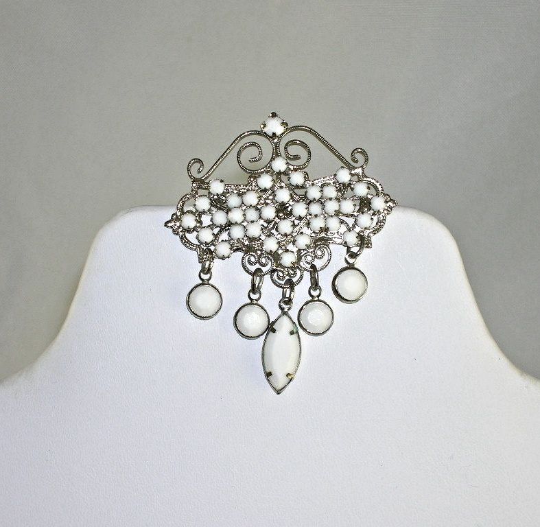 Gorgeous NOS Vintage Dangling White Milk Glass Bead Brooch Pin Gorgeous NOS Vintage Dangling White Milk Glass Bead Brooch Pin