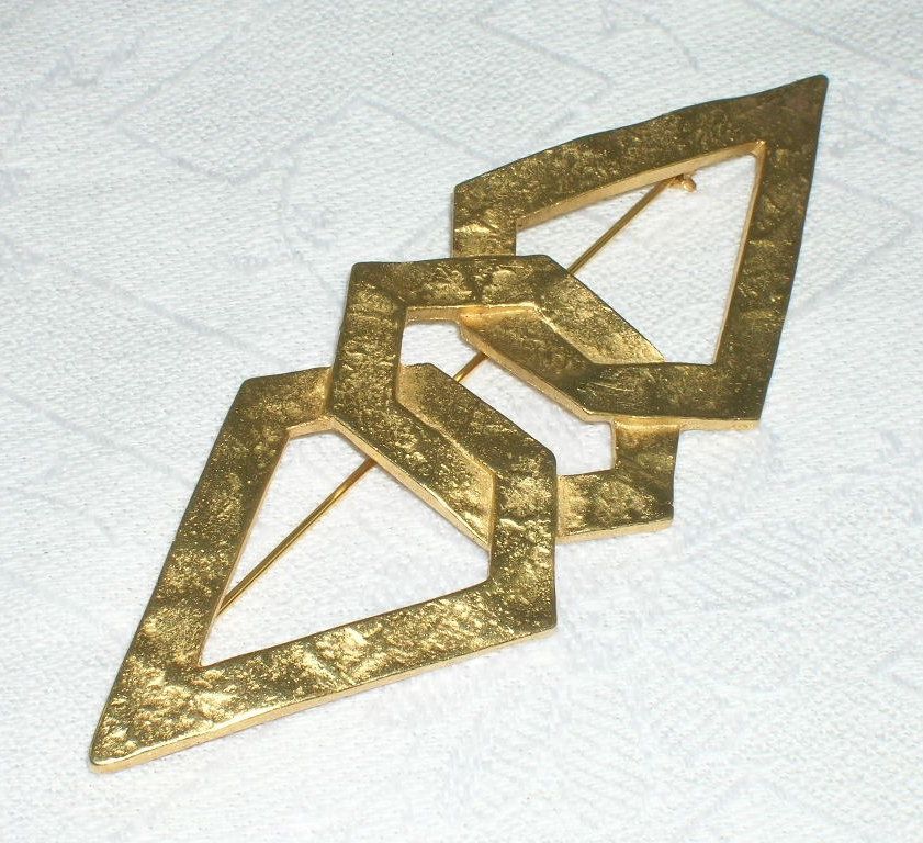 Large NOS Geometric Modernist Textured Gold Tone Metal Brooch Large NOS Geometric Modernist Textured Gold Tone Metal Brooch