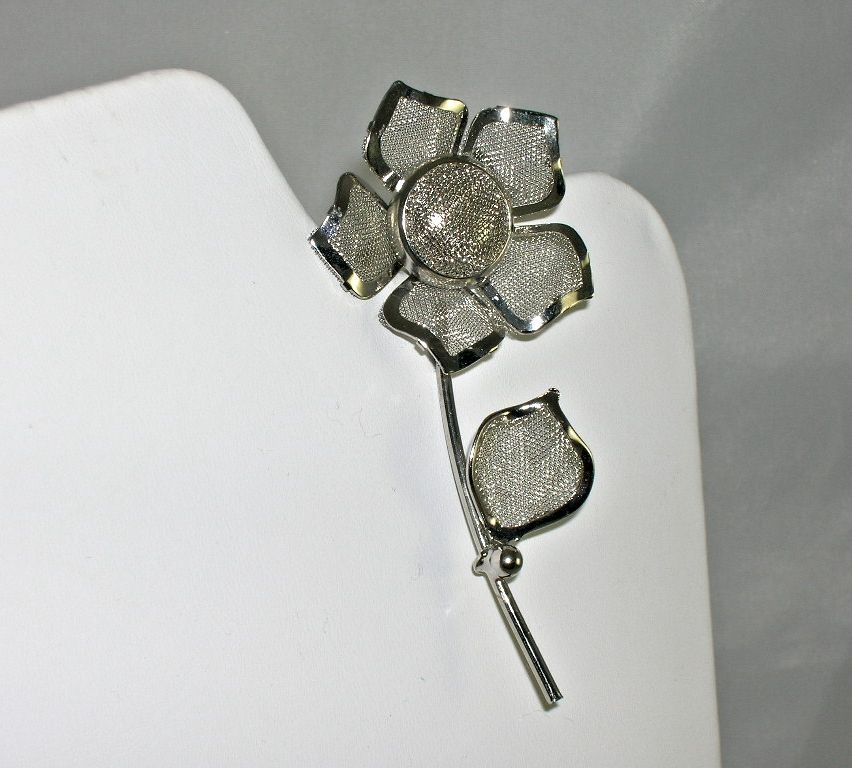 Vintage NOS Silver Tone Mesh Long Stem Flower Pin Brooch Vintage NOS Silver Tone Mesh Long Stem Flower Pin Brooch