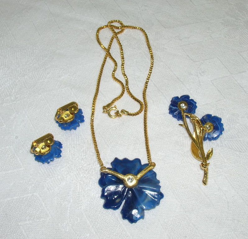 Vintage NOS Demi Parure Necklace Brooch Earrings Vintage NOS Demi Parure Necklace Brooch Earrings