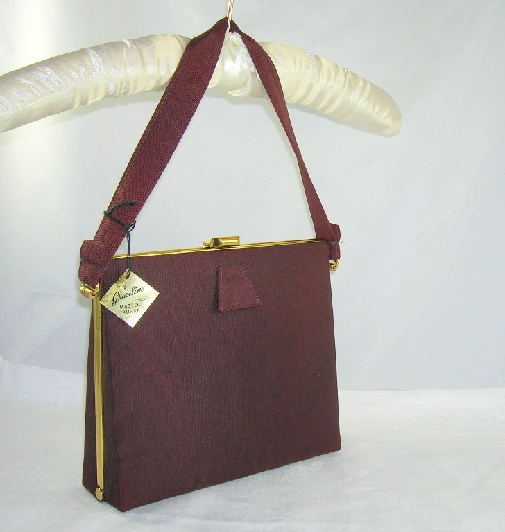 NOS Graceline Master Purse Classic Lines Change Purse & Mirror NOS Graceline Master Purse Classic Lines Change Purse & Mirror