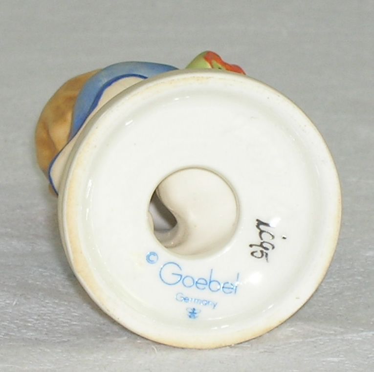 Endearing Goebel Hummel Figurine Nosegay #239/A Endearing Goebel Hummel Figurine Nosegay #239/A