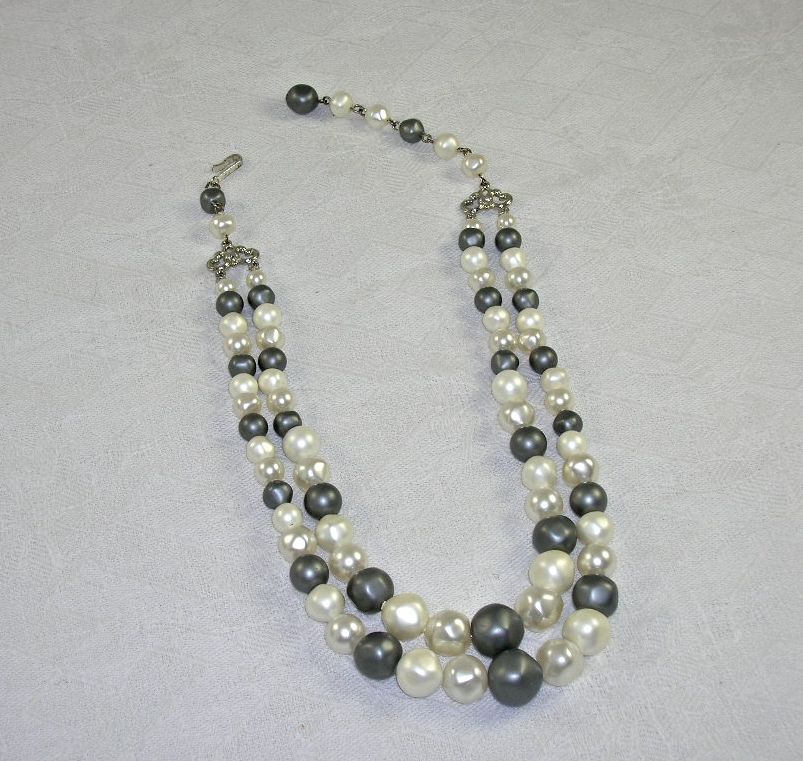 Laguna Double Strand Gray White Faux Pearl Vintage Necklace Adjustable Laguna Double Strand Gray White Faux Pearl Vintage Necklace Adjustable