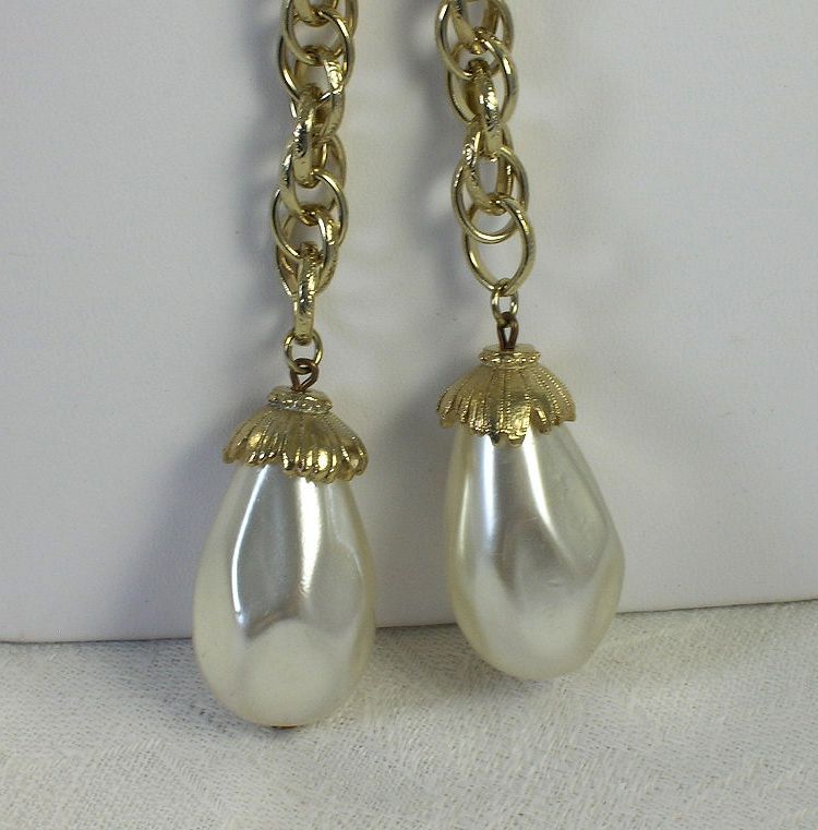 Vintage NOS 1970's Gold Tone Lariat Slide Faux Pearl Bead Necklace ~ Vintage NOS 1970's Gold Tone Lariat Slide Faux Pearl Bead Necklace ~