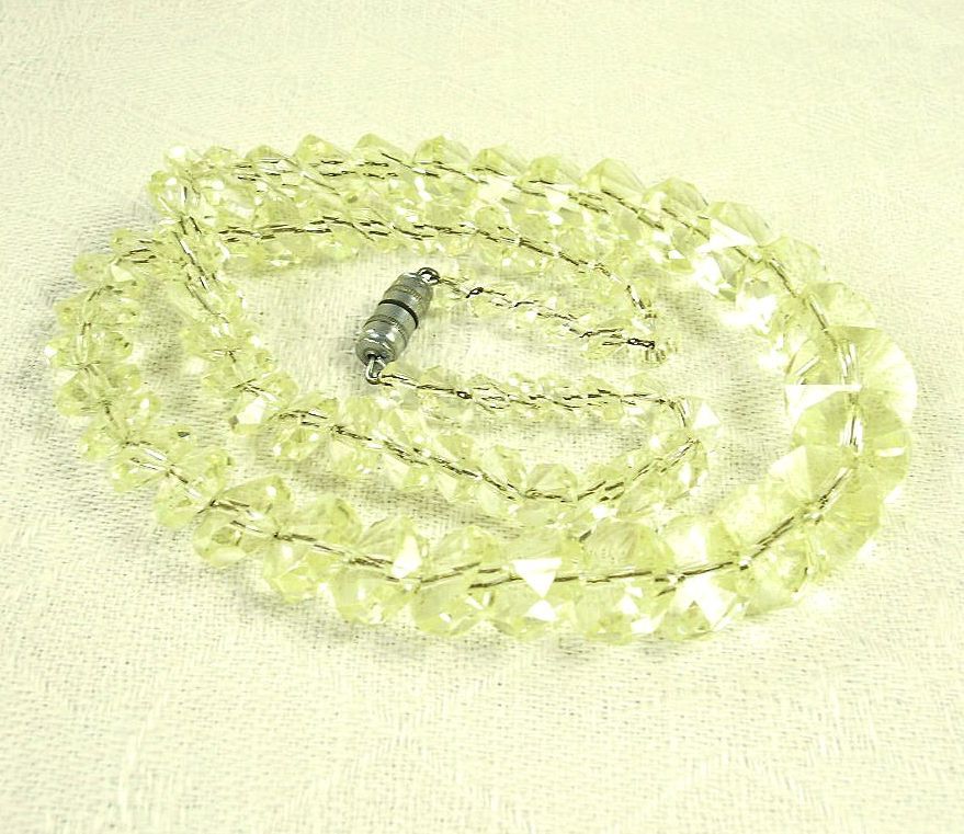 Stunning Vintage Faceted Rondelle Crystal Bead Single Strand Necklace ~ Stunning Vintage Faceted Rondelle Crystal Bead Single Strand Necklace ~