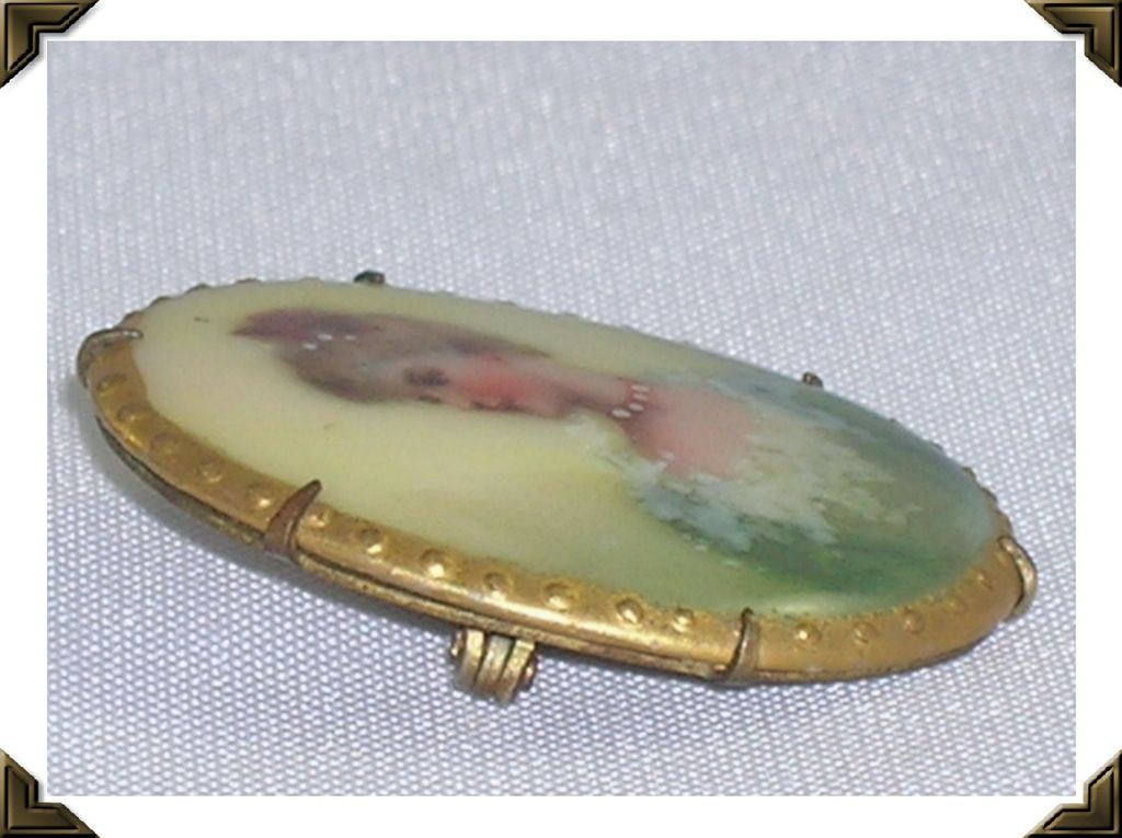 Victorian Hand Painted Porcelain Portrait Brooch Pin 1900-1920's Victorian Hand Painted Porcelain Portrait Brooch Pin 1900-1920's