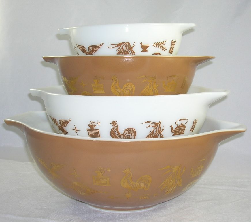 Vintage Set of 4 Pyrex Nesting Cinderella Bowls Early Americana Pattern Vintage Set of 4 Pyrex Nesting Cinderella Bowls Early Americana Pattern