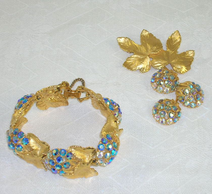 1950's Schiaparelli Golden Leaves AB Rhinestone Bracelet & Dangling Brooch 1950's Schiaparelli Golden Leaves AB Rhinestone Bracelet & Dangling Brooch
