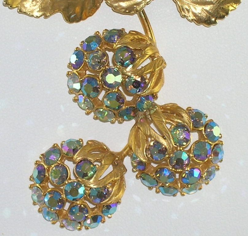 1950's Schiaparelli Golden Leaves AB Rhinestone Bracelet & Dangling Brooch 1950's Schiaparelli Golden Leaves AB Rhinestone Bracelet & Dangling Brooch