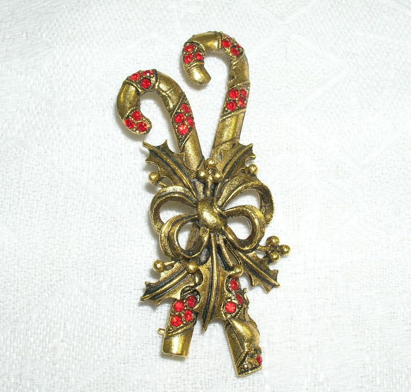 Weiss Vintage Red Rhinestone Candy Cane Bow & Holly Brooch Pin Weiss Vintage Red Rhinestone Candy Cane Bow & Holly Brooch Pin