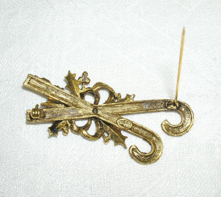 Weiss Vintage Red Rhinestone Candy Cane Bow & Holly Brooch Pin Weiss Vintage Red Rhinestone Candy Cane Bow & Holly Brooch Pin