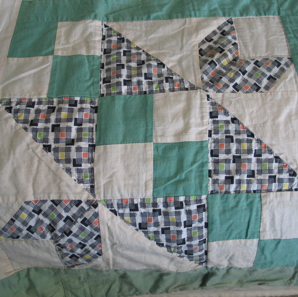Antique 1920s 1930s Depression Era Chevron Spring Quilt from