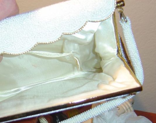 Elegant Hand Made White Beaded and Floral Tapestry Handbag Purse Elegant Hand Made White Beaded and Floral Tapestry Handbag Purse