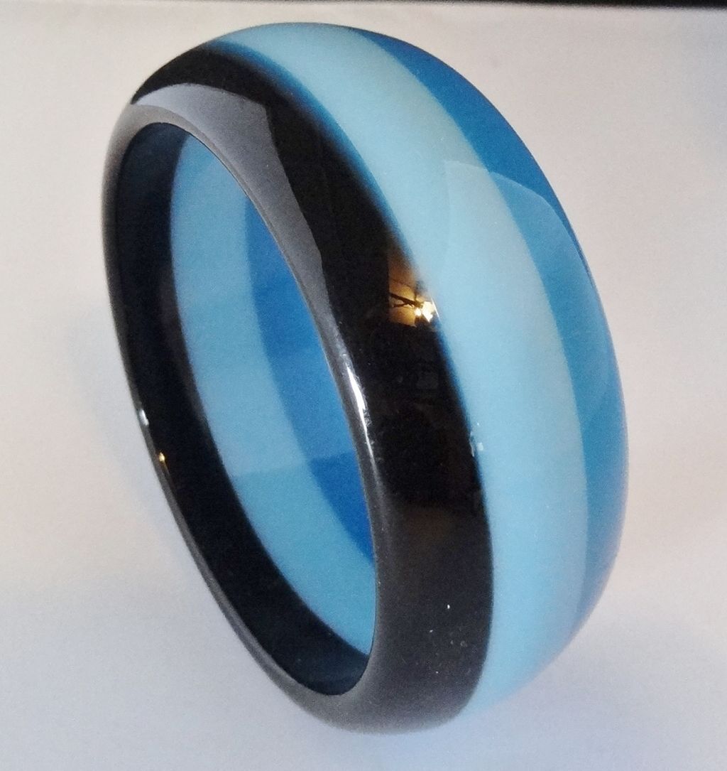 Vintage Tri-Colored Lucite Bangle Bracelet Vintage Tri-Colored Lucite Bangle Bracelet