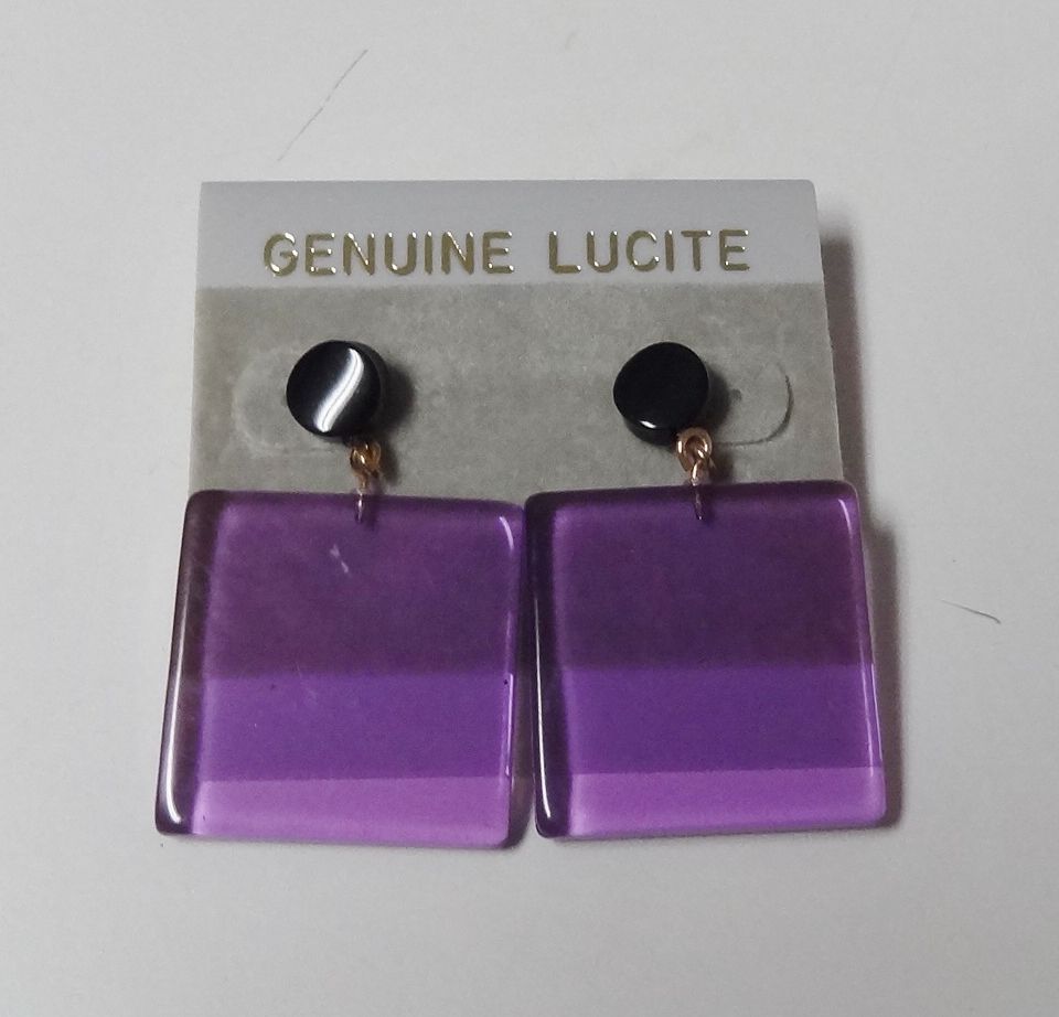 Vintage Lavender Lucite Earrings ~ New Old Stock Vintage Lavender Lucite Earrings ~ New Old Stock