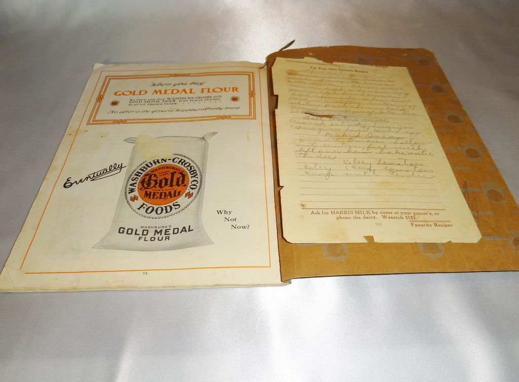 Gold Medal Flour Cook Book c. 1917 Gold Medal Flour Cook Book c. 1917