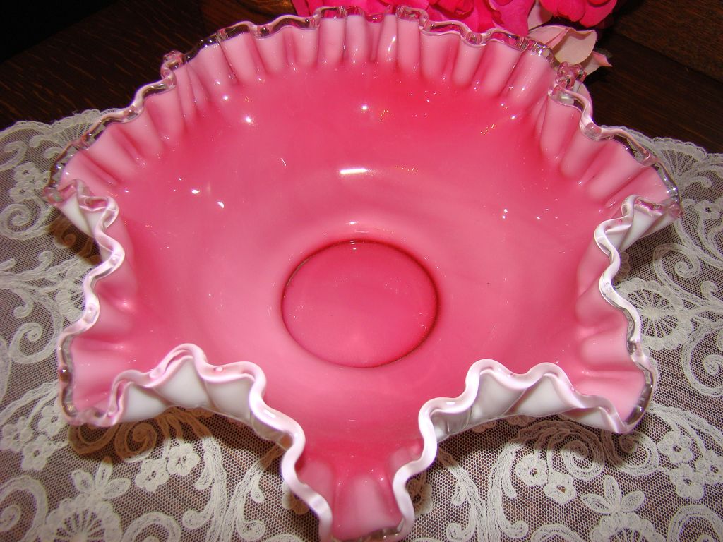 Exquisite Fenton Peach Crest 10" Double Crimped Bowl Exquisite Fenton Peach Crest 10" Double Crimped Bowl