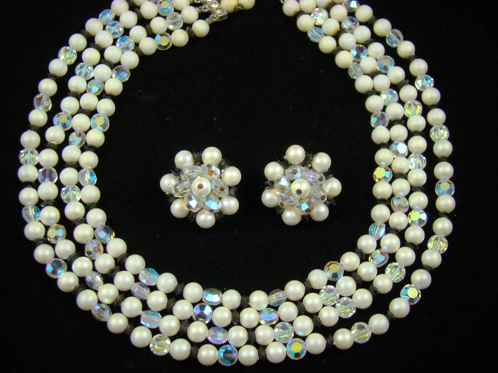 Vintage Laguna Sparkling Demi Parure Vintage Laguna Sparkling Demi Parure