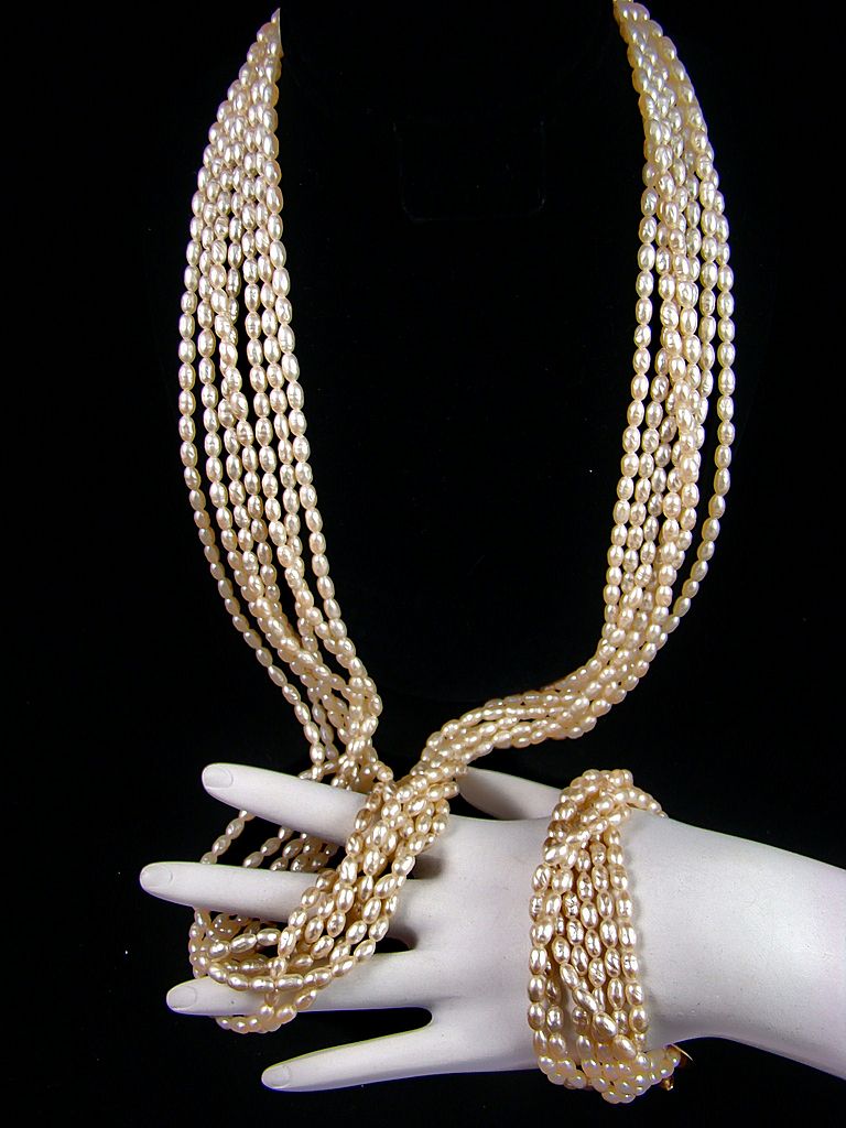 Classic Luxurious Imitation Freshwater Pearl Demi Parure Classic Luxurious Imitation Freshwater Pearl Demi Parure