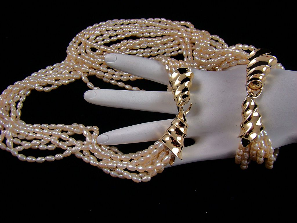 Classic Luxurious Imitation Freshwater Pearl Demi Parure Classic Luxurious Imitation Freshwater Pearl Demi Parure