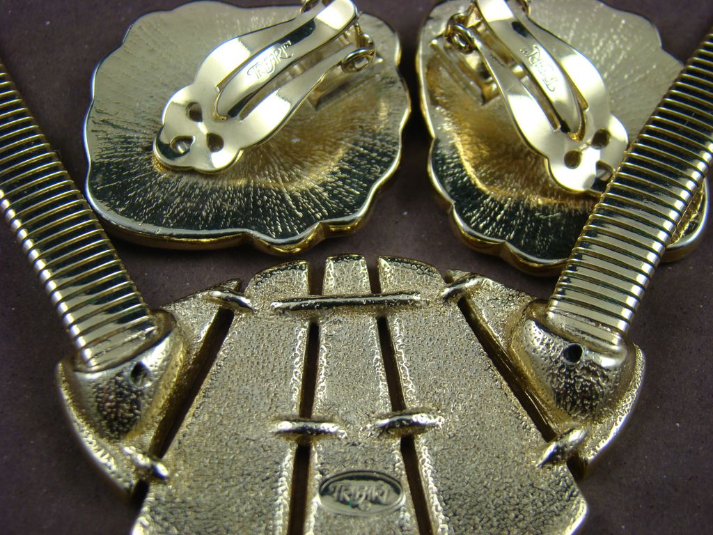 Classic Trifari Gold and Black Enamel Demi Parure Classic Trifari Gold and Black Enamel Demi Parure