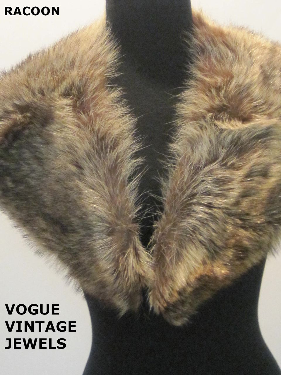 Vintage notched raccoon collar Vintage notched raccoon collar