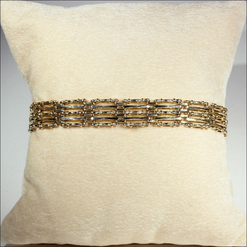 Victorian 15k Gold Gate Bracelet with Heart Lock Closure Victorian 15k Gold Gate Bracelet with Heart Lock Closure