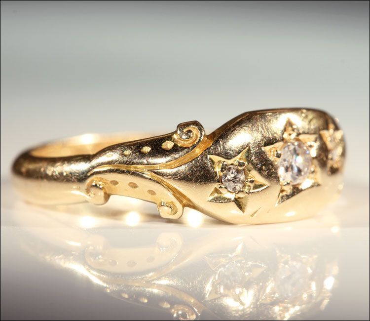 Edwardian 3 Stone Diamond Ring in 18k Gold Edwardian 3 Stone Diamond Ring in 18k Gold