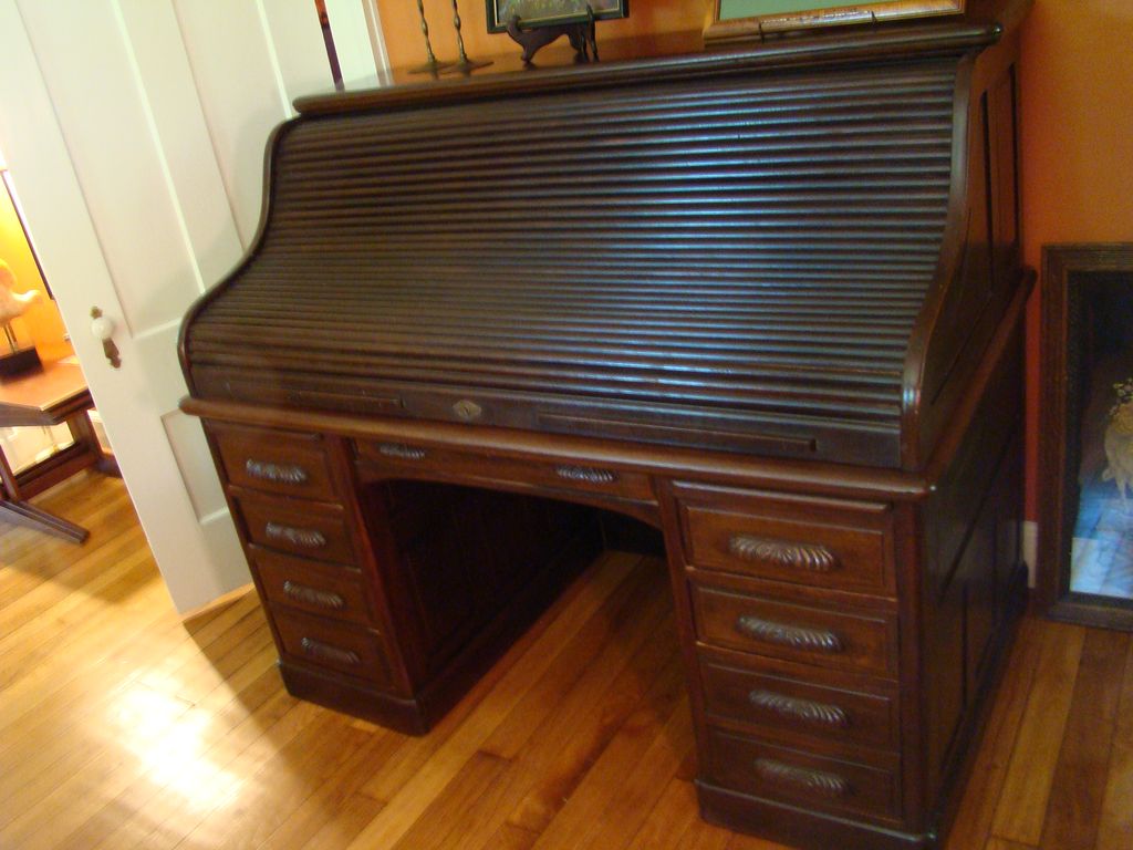 Comfortable Furniture Roll Top Desk For Sale