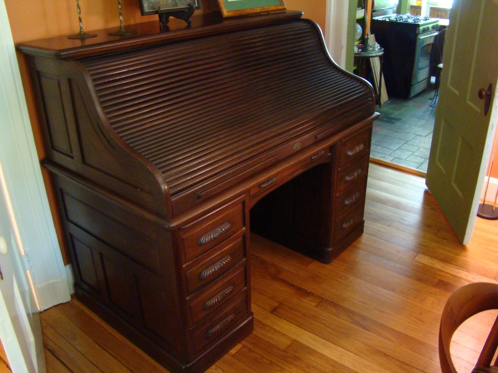 Victorian Black Walnut S-Shaped Roll Top Desk Victorian Black Walnut S-Shaped Roll Top Desk