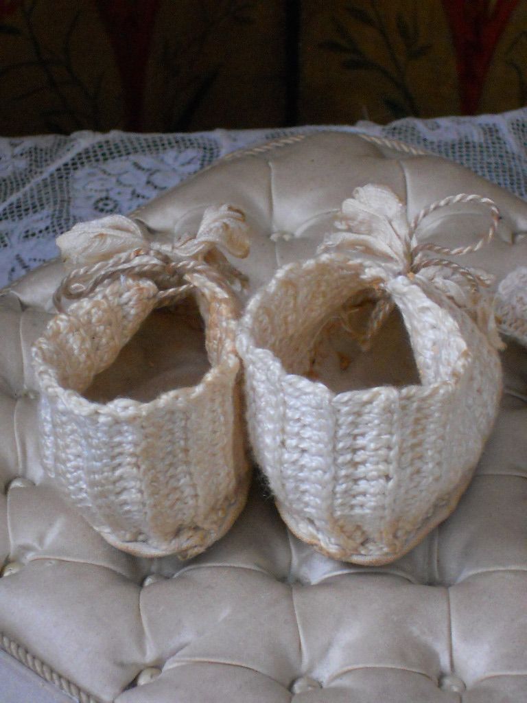 ~~~ Pretty Handmade Dollīs Shoes and Socks ~~~ ~~~ Pretty Handmade Dollīs Shoes and Socks ~~~