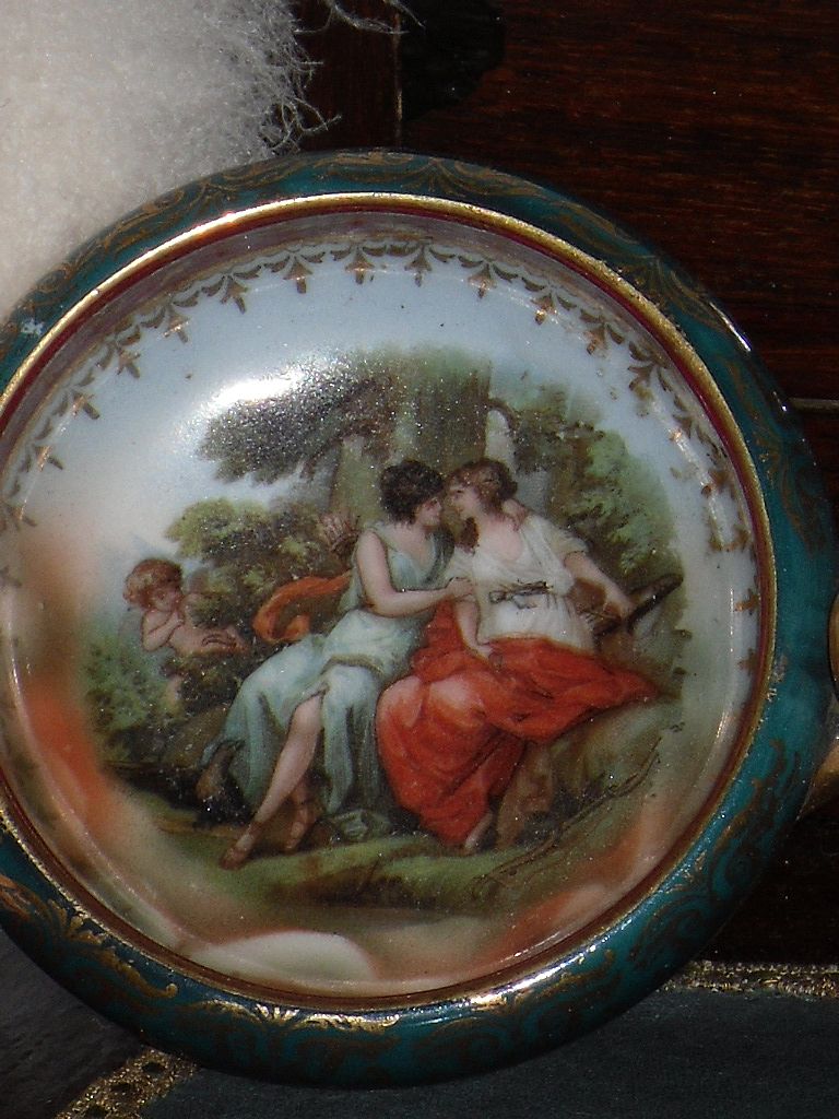 ~~~ Wonderful French Porcelain Bowl for Fashion Fashon Display ~~~ ~~~ Wonderful French Porcelain Bowl for Fashion Fashon Display ~~~