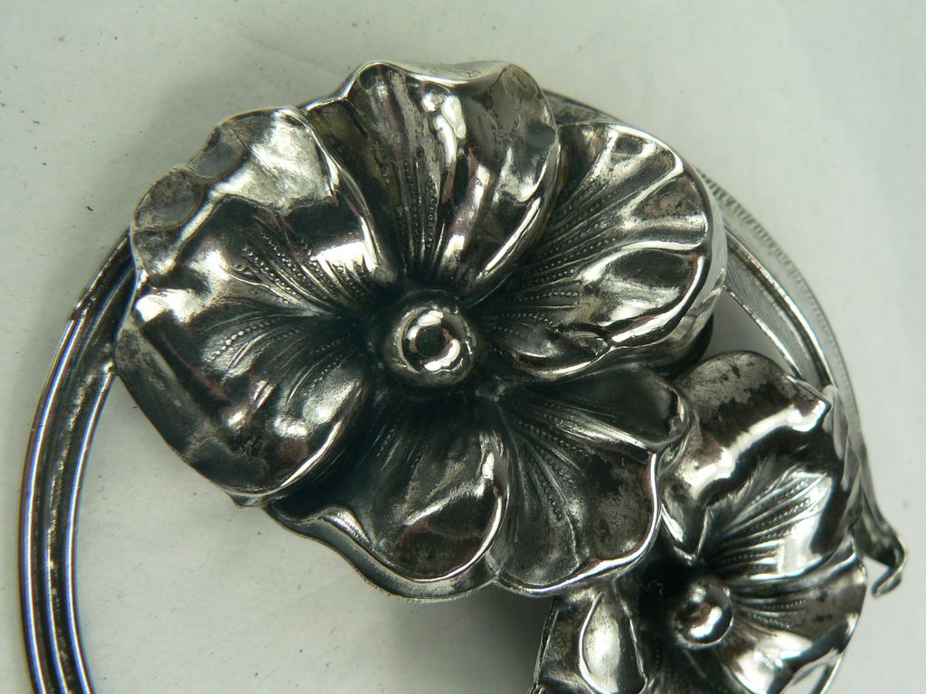 Genuine Art Nouveau Floral Sterling Brooch. Genuine Art Nouveau Floral Sterling Brooch.