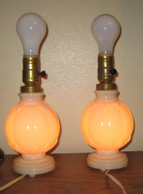 Aladdin Alacite G44 Lamps with Night Light in Base pair Aladdin Alacite G44 Lamps with Night Light in Base pair