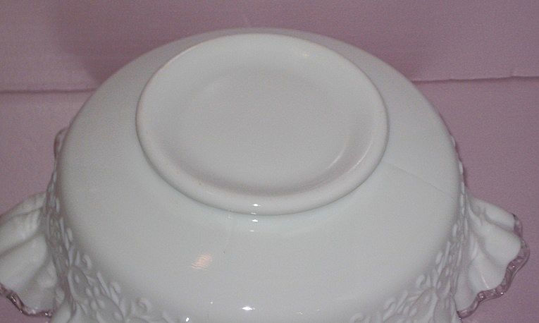 Spanish Lace Silver Crest 9" Bowl Spanish Lace Silver Crest 9" Bowl