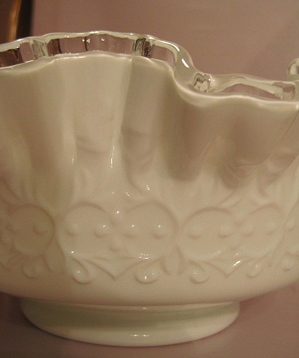 Spanish Lace Silver Crest 9" Bowl Spanish Lace Silver Crest 9" Bowl