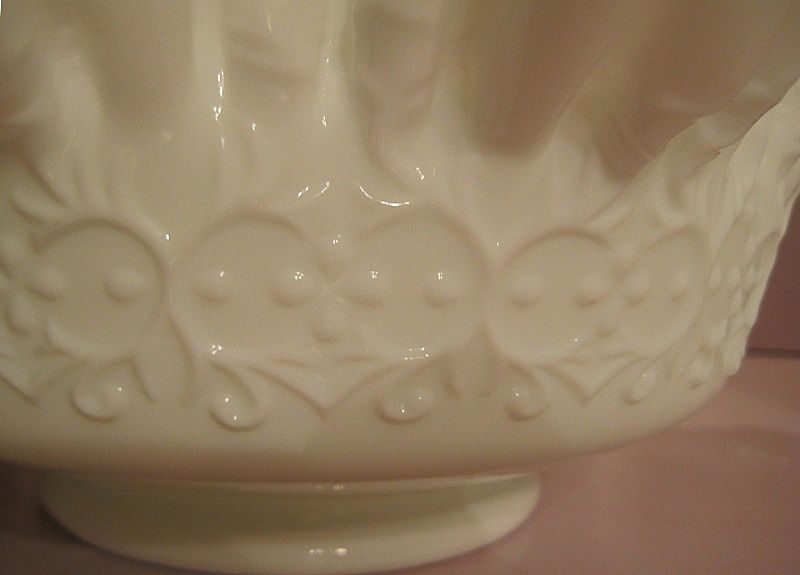 Spanish Lace Silver Crest 9" Bowl Spanish Lace Silver Crest 9" Bowl