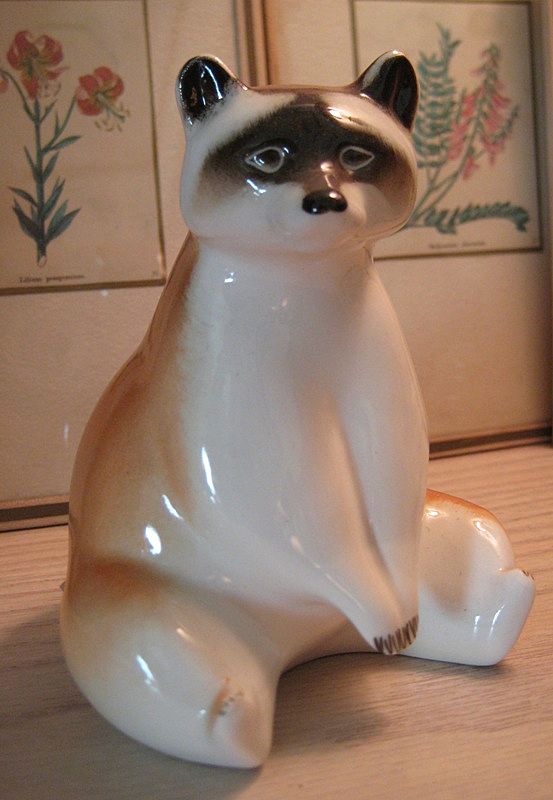 Lomonosov Porcelain Raccoon Sitting Lomonosov Porcelain Raccoon Sitting