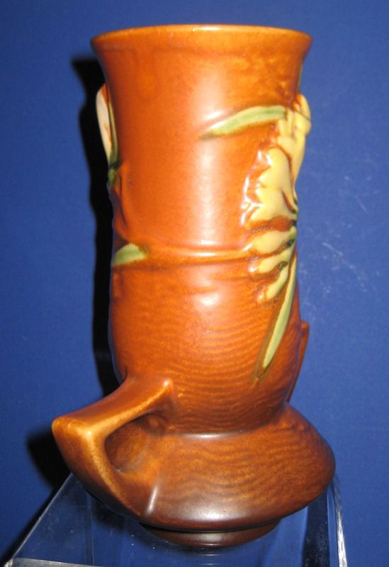 Roseville Freesia Vase 119-7 brown Roseville Freesia Vase 119-7 brown