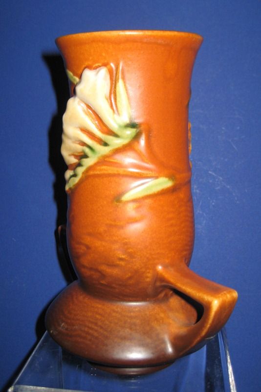 Roseville Freesia Vase 119-7 brown Roseville Freesia Vase 119-7 brown